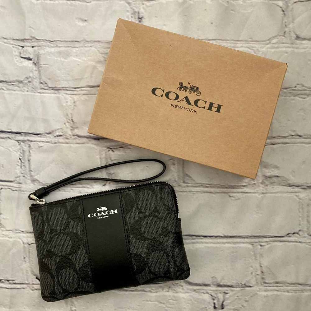 New Coach Outlet Zip Wristlet